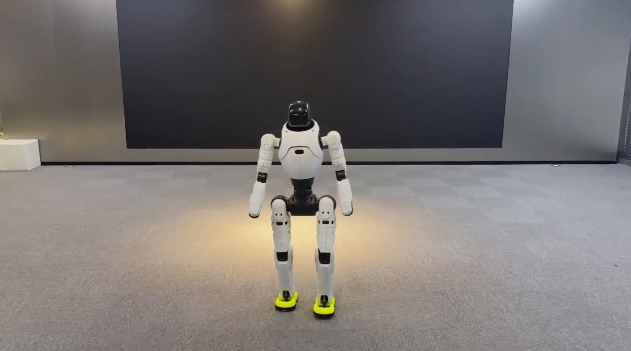 Insonning hissiy holatlarini “tushunadigan” robot taqdim etildi