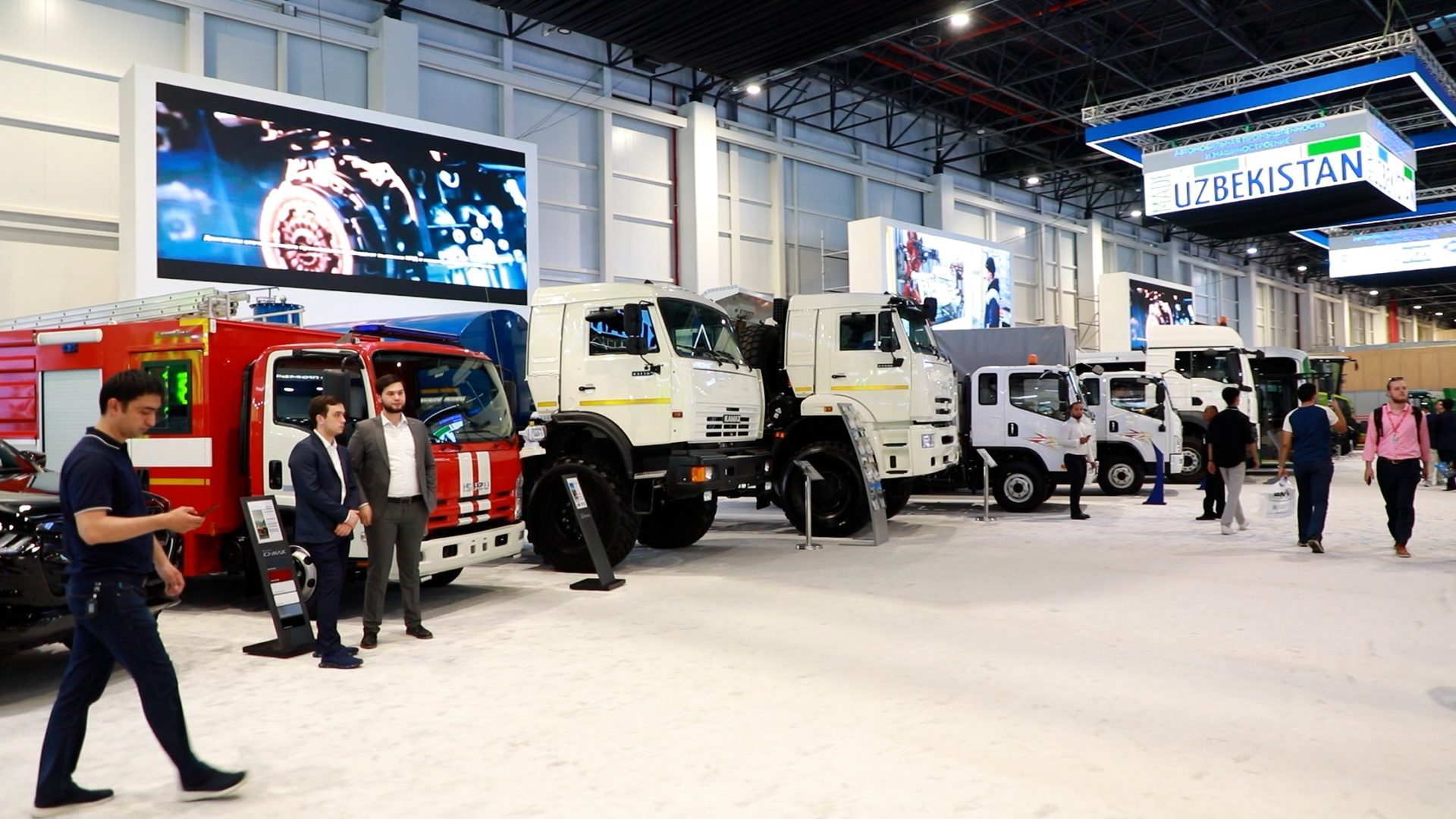 Porno video: Onam ishdan uyga keldi