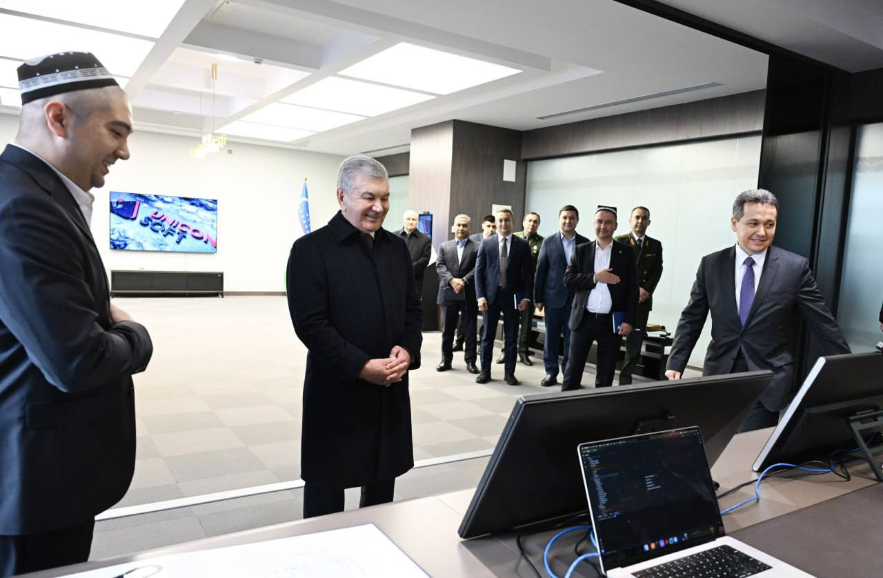 Yangi O‘zbekiston IT-kompaniyasi: Shavkat Mirziyoyev “Unicon-Soft” faoliyati bilan tanishdi